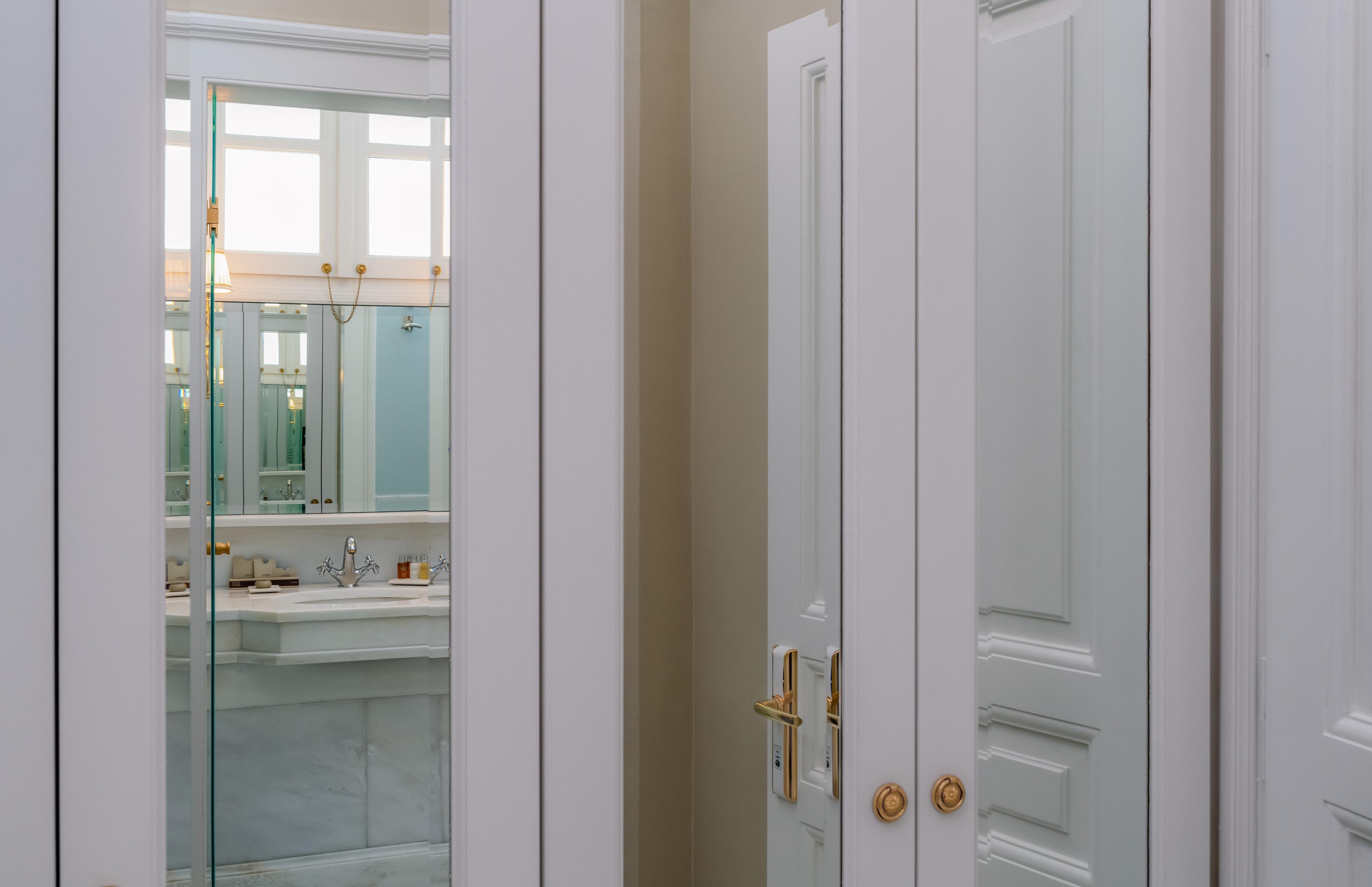 Noble Suites Athens Ngoại thất bức ảnh