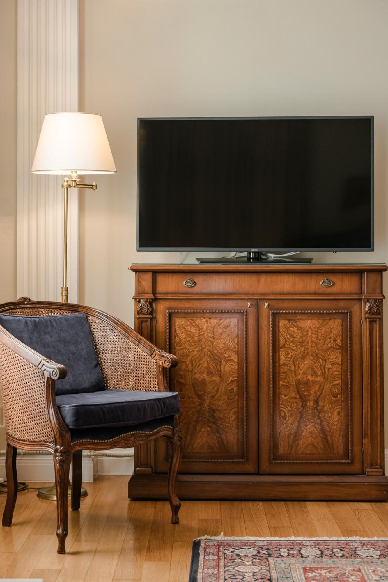 Noble Suites Athens Ngoại thất bức ảnh