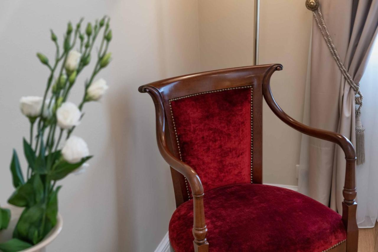 Noble Suites Athens Ngoại thất bức ảnh